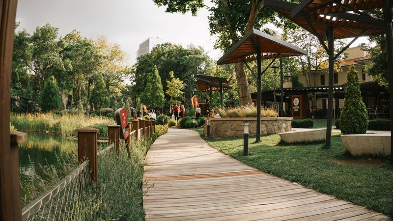 loroparque — instalaciones del parque natural en Tenerife